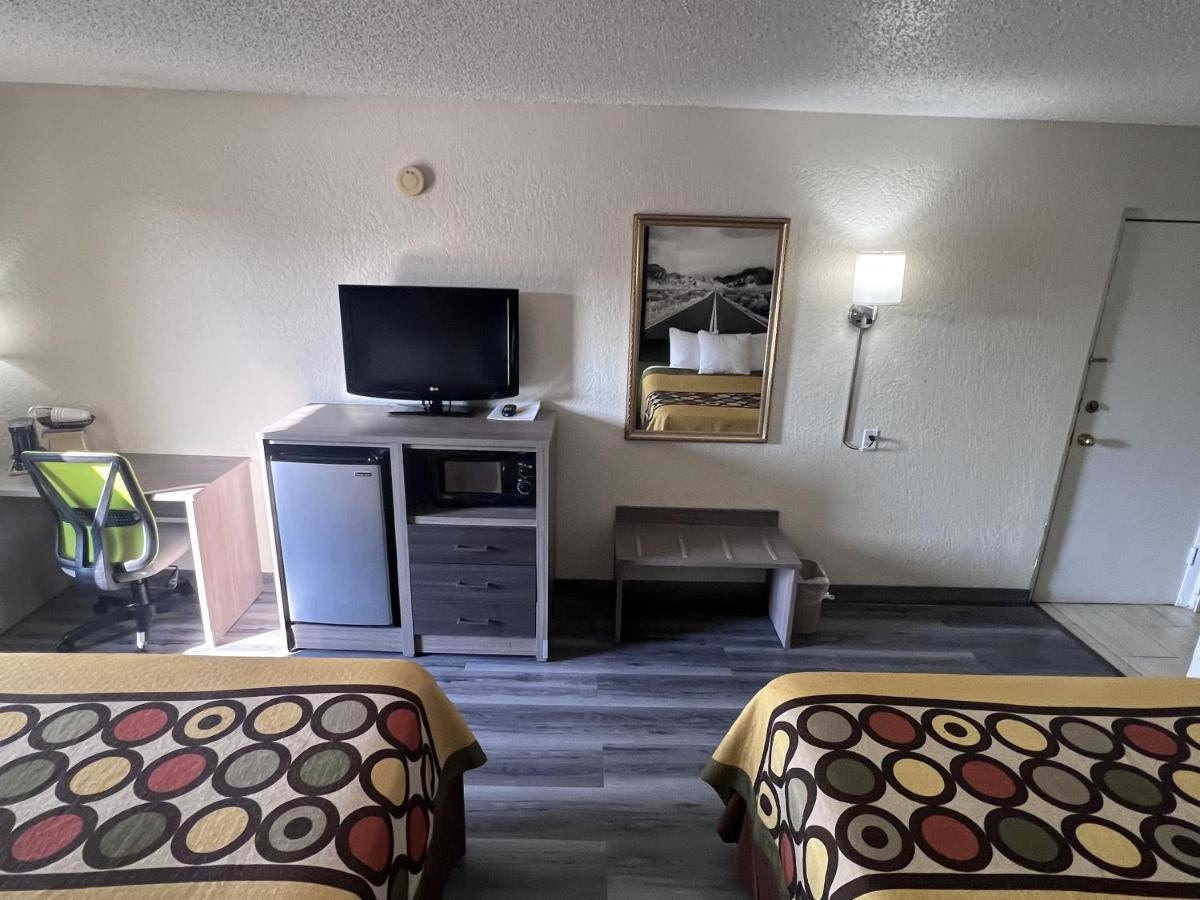 Super 8 By Wyndham Ft Stockton Motel Fort Stockton Buitenkant foto